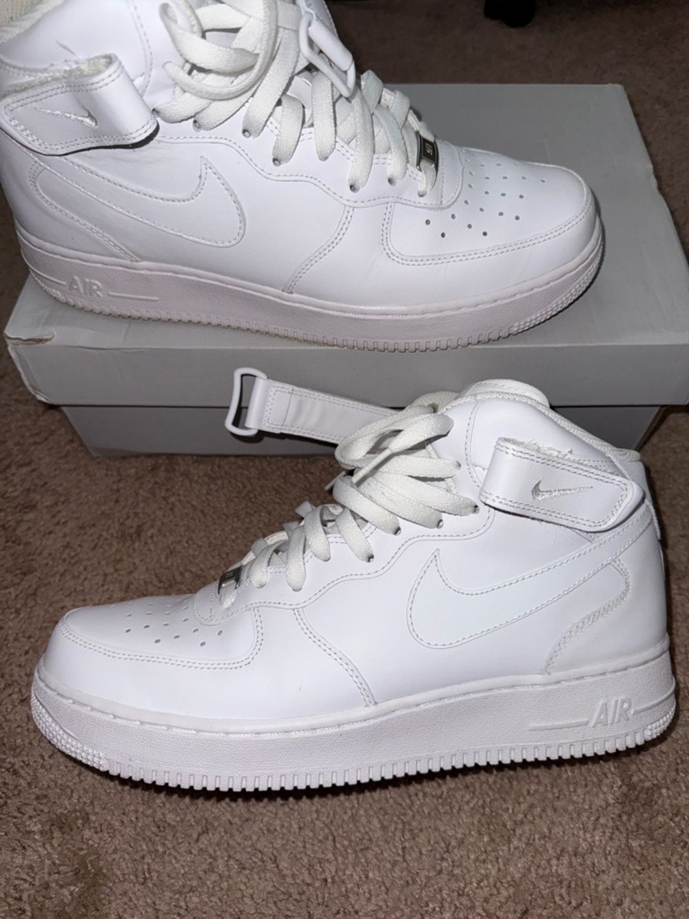Nike Men's Air Force 1 Mid ‘07 Sneakers - White